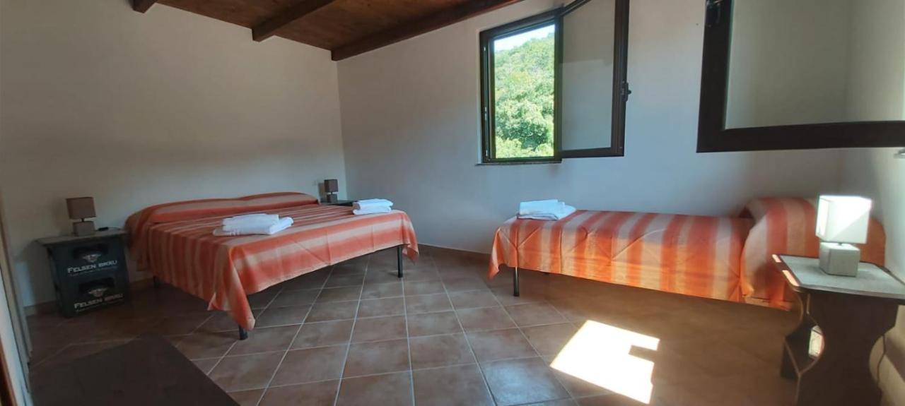 Casa Vacanza Tortorici Ngoại thất bức ảnh